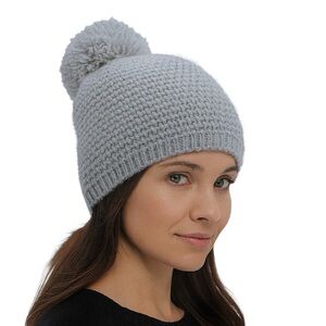 UGG Chunky Knit Beanie with Pom Pom One Size Gray NWT!